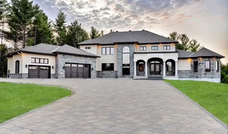 OakWood Custom Homes